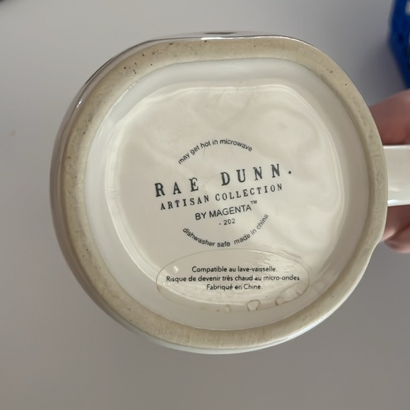 NEW Rae Dunn HUGS KISSES Double Sided Mug - Picture 6 of 7